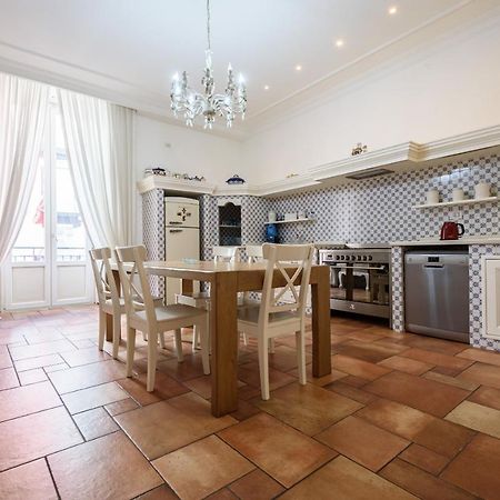 Palazzo Dello Spagnolo Suite نابولي المظهر الخارجي الصورة