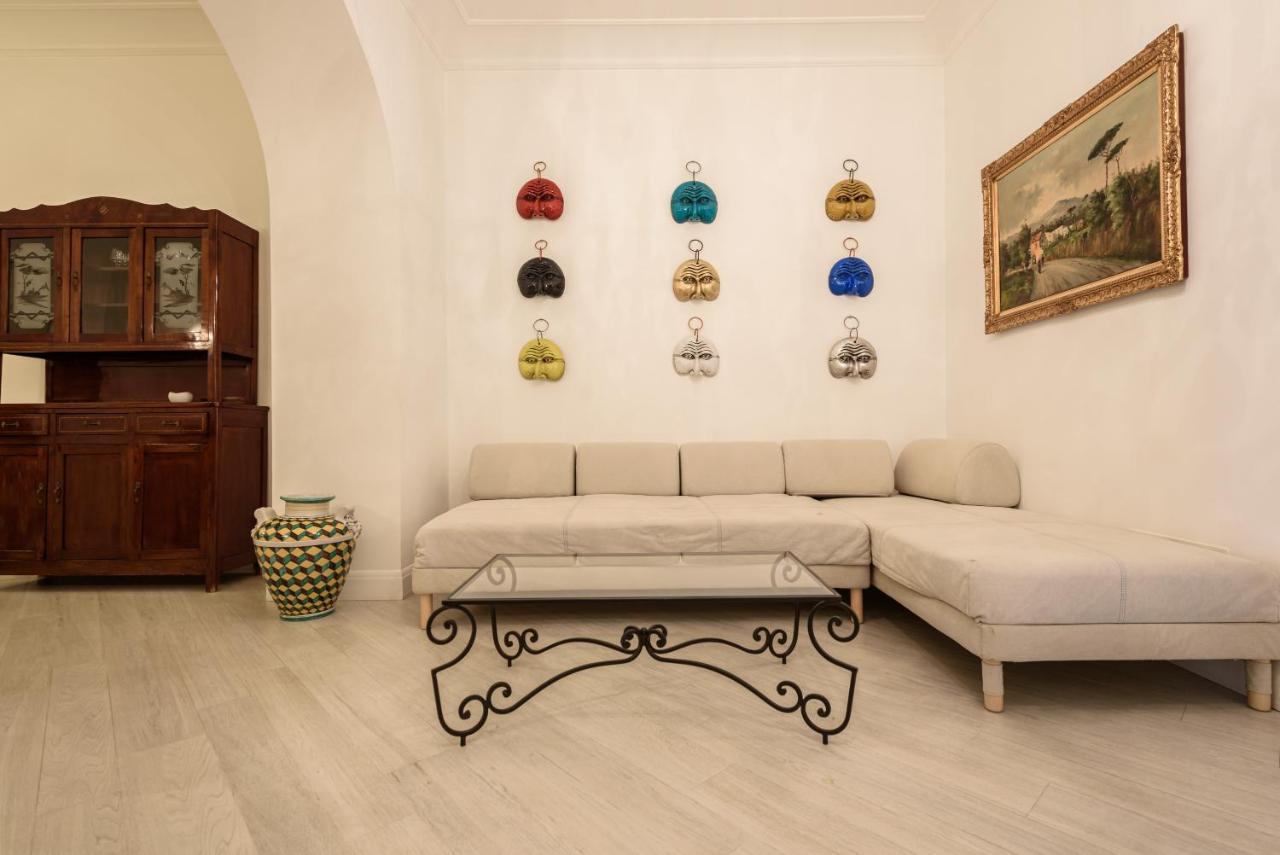 Palazzo Dello Spagnolo Suite نابولي المظهر الخارجي الصورة