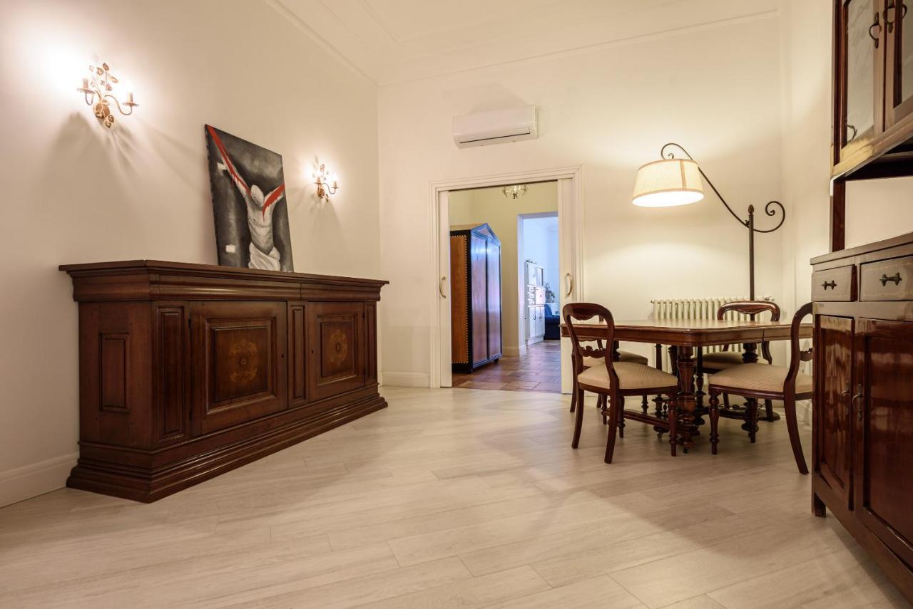 Palazzo Dello Spagnolo Suite نابولي المظهر الخارجي الصورة