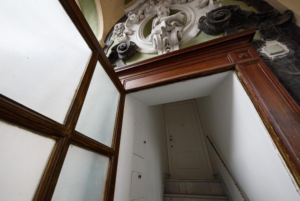 Palazzo Dello Spagnolo Suite نابولي المظهر الخارجي الصورة