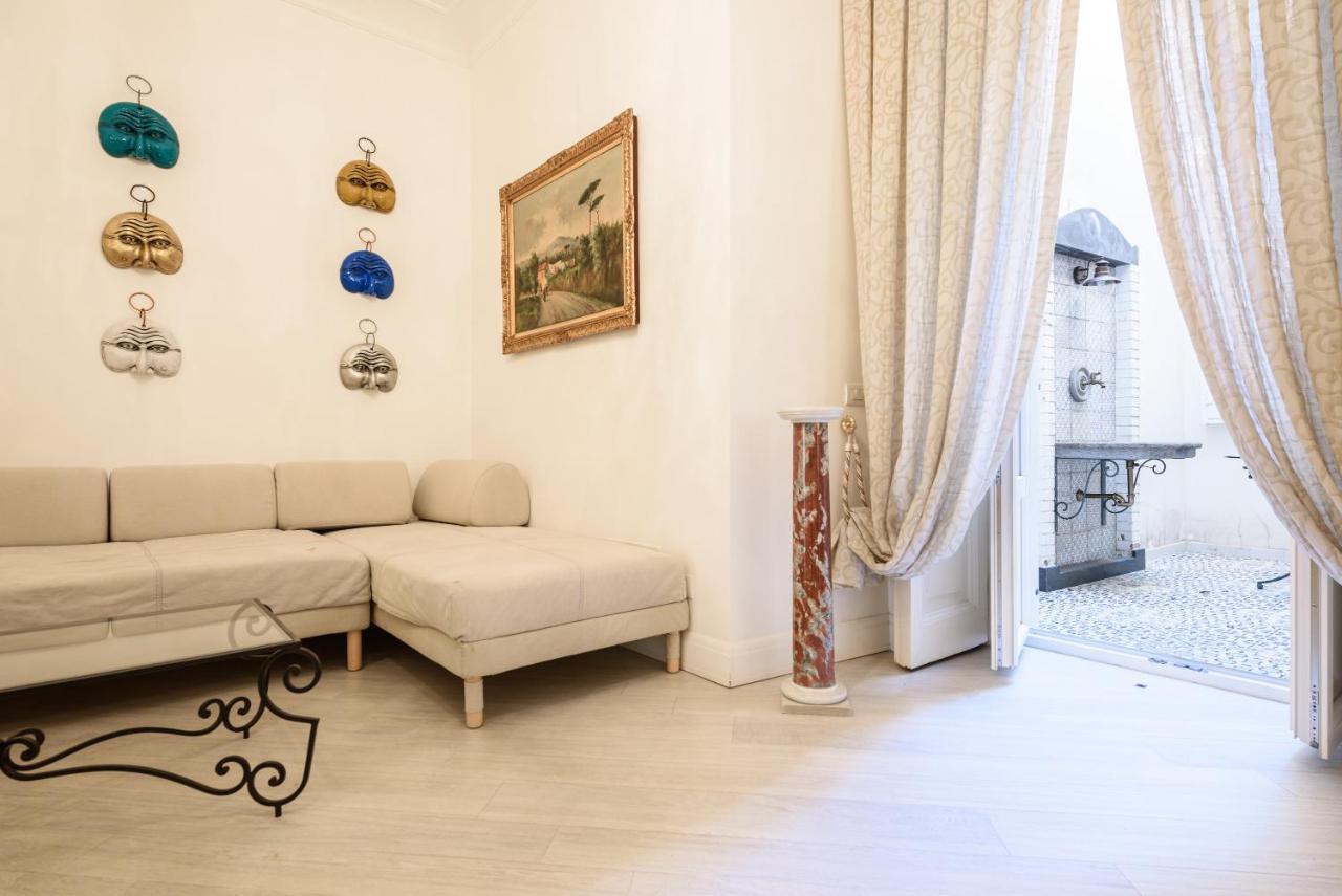 Palazzo Dello Spagnolo Suite نابولي المظهر الخارجي الصورة