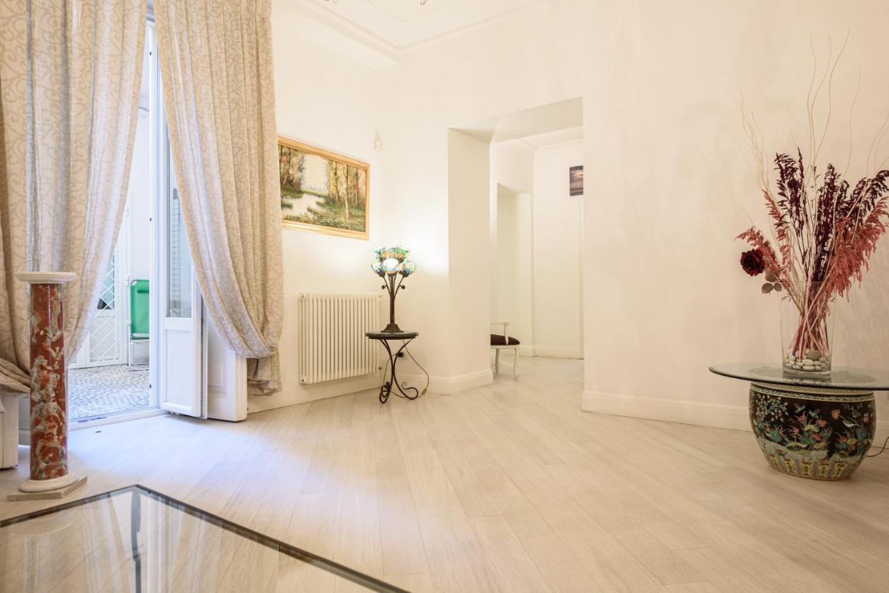 Palazzo Dello Spagnolo Suite نابولي المظهر الخارجي الصورة