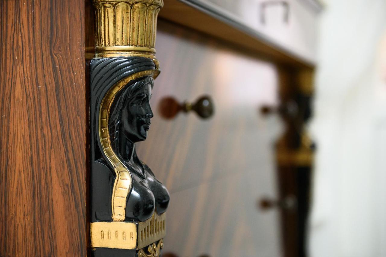 Palazzo Dello Spagnolo Suite نابولي المظهر الخارجي الصورة
